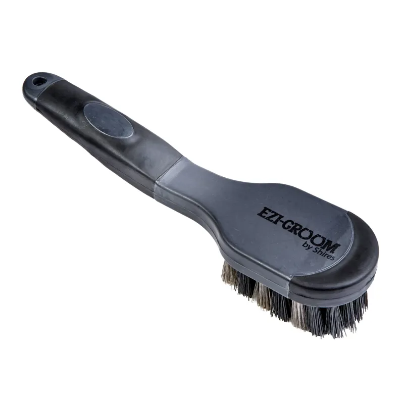 Ezi-Groom Grip Bucket Brush in Black