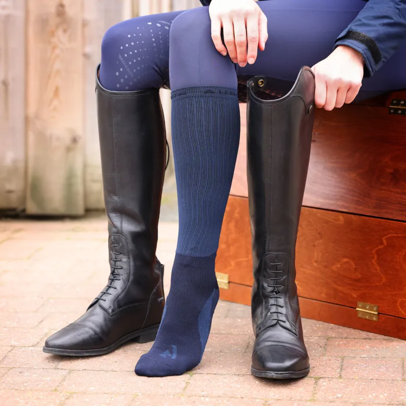 Aubrion React Technical Socks in Midnight -1