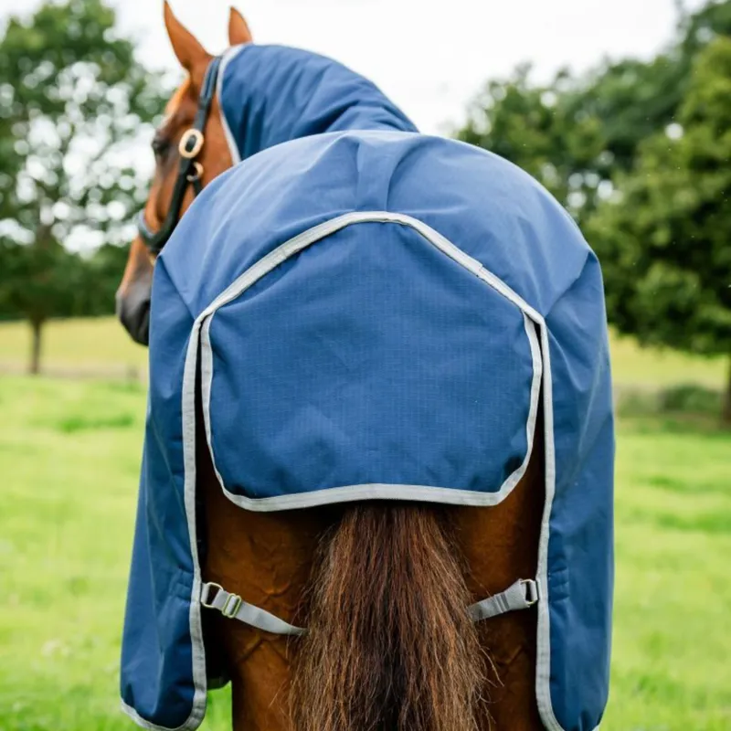 Horseware Amigo Ripstop 900D Plus 200g Turnout Rug in Navy-2