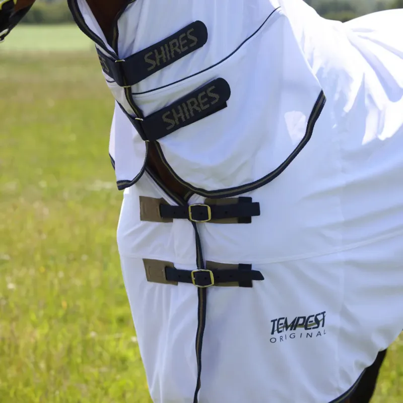 Tempest Original Fly Combo Rug in White/Navy-1