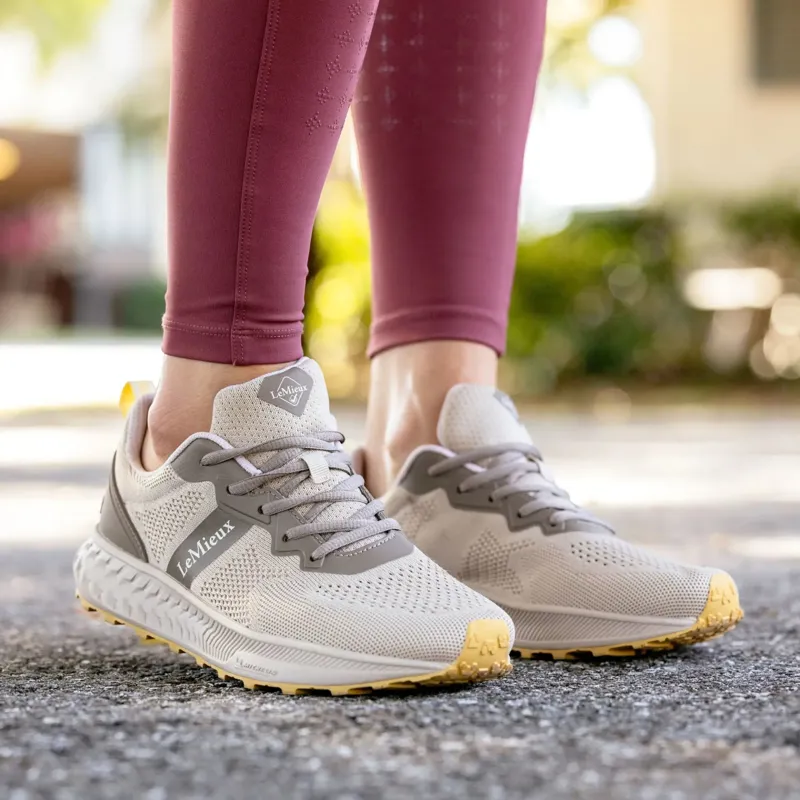 LeMieux Trax-Lite Trainer in Pecan-2