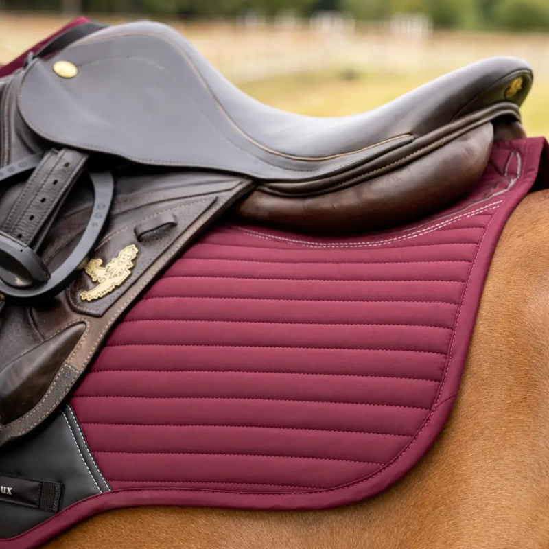 LeMieux Soft Shell Anti Slip Close Contact Square in Burgundy-2