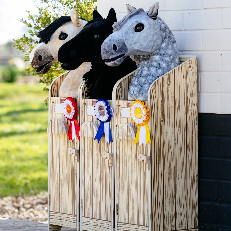 LeMieux Hobby Horse Stable Wooden-3