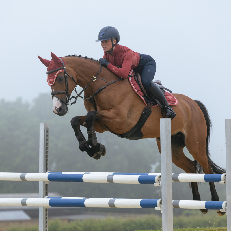 LeMieux Loire Classic Close Contact Square in Russet-3