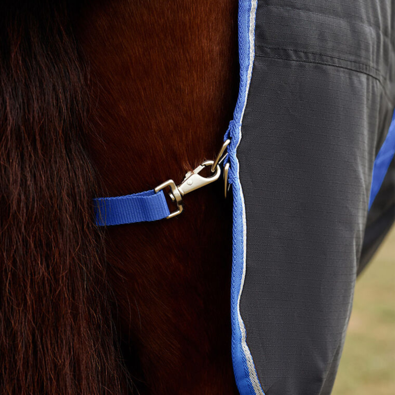 Weatherbeeta Comfitec Tyro 220g Standard Neck Turnout Rug In Black/Cobalt-4