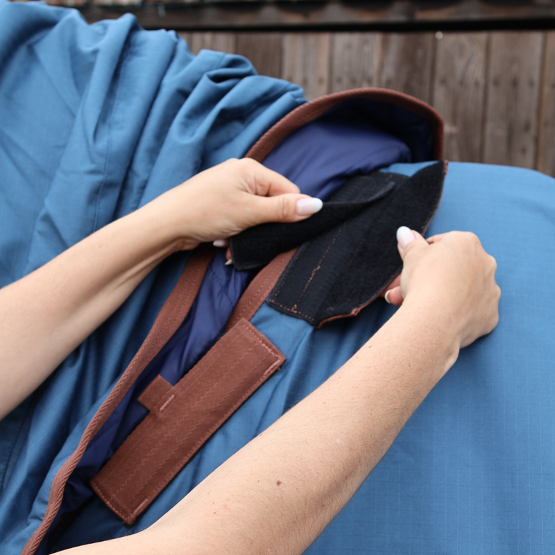 Perf Detachable Neck 50g Turnout Rug - Deep Blue-1