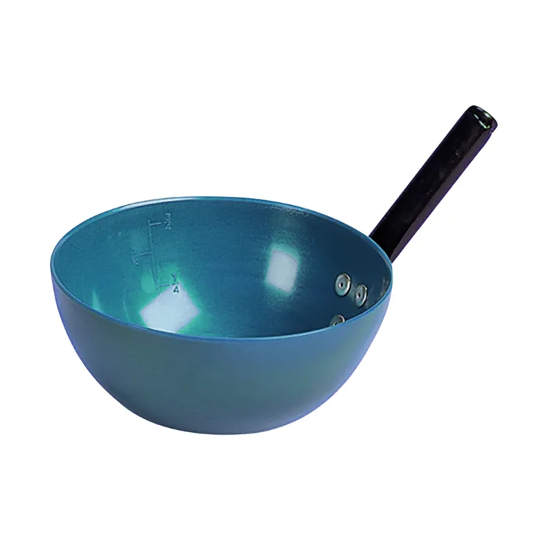 STUBBS Plastic Feed Scoop in Blue