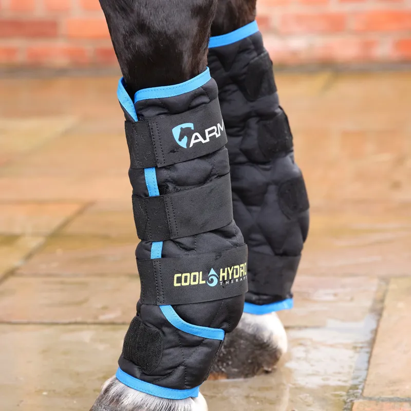 Arma Cool Hydro Therapy Boots in Black-2