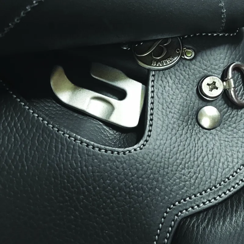 Bates Saddles Hunter Jumper Saddle with Cair in Black-2