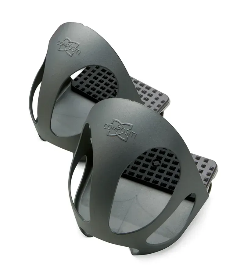 Compositi Matrix Stirrup Treads Adult in Black