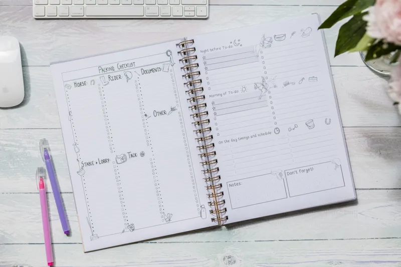 Emily Cole Show Planner Book in Assorted-2