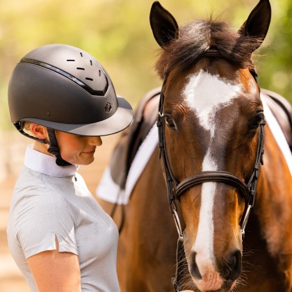Charles Owen Kylo Riding Hat Wide Peak Black Matt/Black Gloss