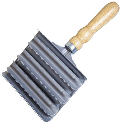Townfields Metal Jockey Curry Comb