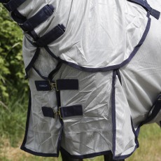 fly rug grey detial