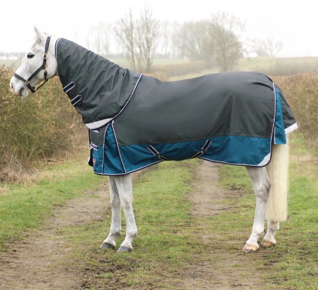 DefenceX DefenceX System 50 Turnout Rug with Detachable Neck Cover