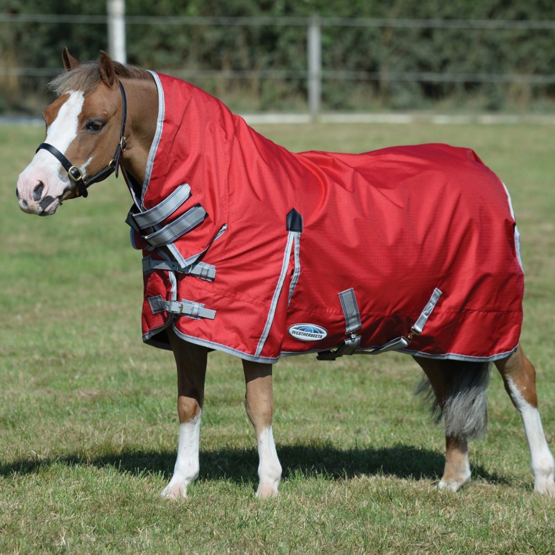 WeatherBeeta ComFiTec Classic Combo Neck Medium/Lite Red Turnout Rug WeatherBeeta ComFiTec Classic Combo Neck Medium/Lite Red Turnout Rug