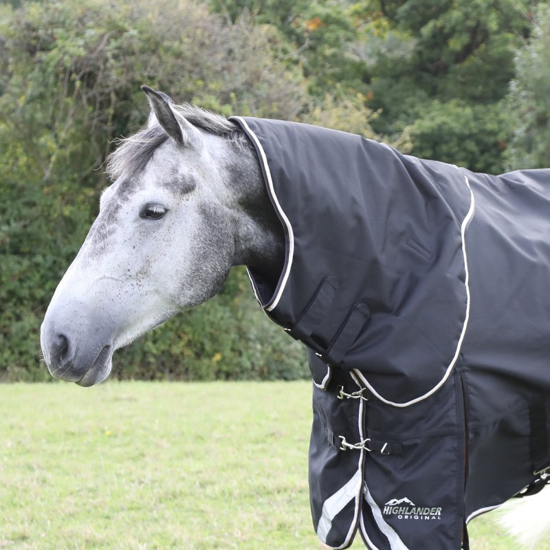 Shires Shires Highlander Plus 200 Turnout Rug Neck Cover Black