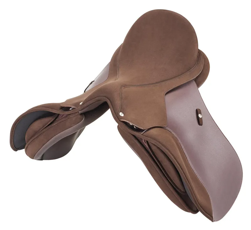 Wintec 2000 Wide All Purpose Saddle with Hart in Brown