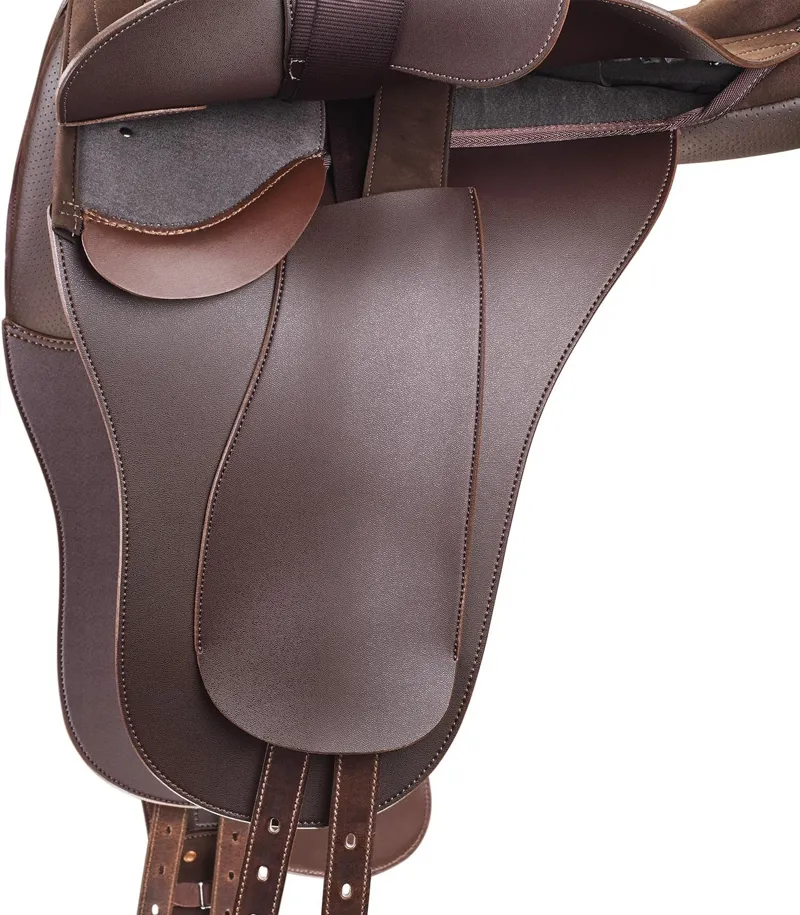 Wintec Pro Stock Saddle with Swinging Fender and Hart in Brown-3